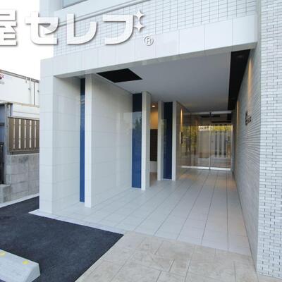 
						便利で人気の宅配ボックスです。