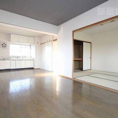 
						※4Ｄ号室内装写真参照