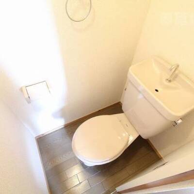 
						※4Ｄ号室内装写真参照