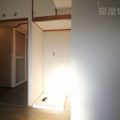 
						※4Ｄ号室内装写真参照