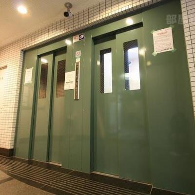 
						エレベーターあります。