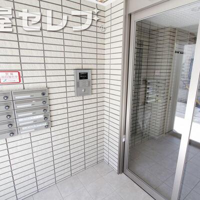 
						駐輪スペースです