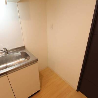 
						101号室内装写真