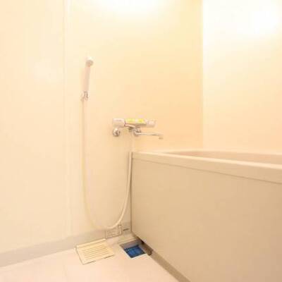 
						お風呂もきれいですよ