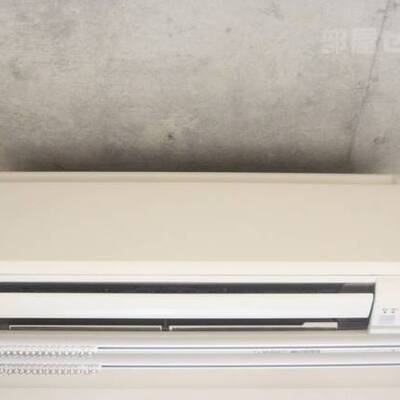 
						エアコンが標準で備わります。