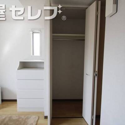 
						沢山入るクローゼット。