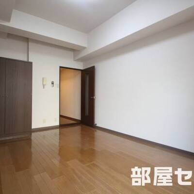 
						※202号室内装写真参照