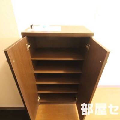 
						※202号室内装写真参照