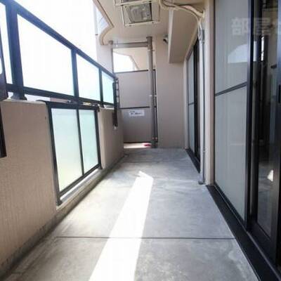 
						ベランダでいっぷく…