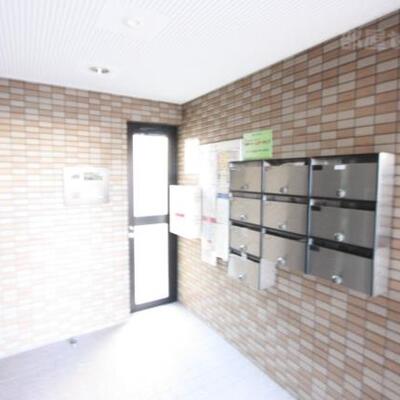 
						オートロック付きで安心です。