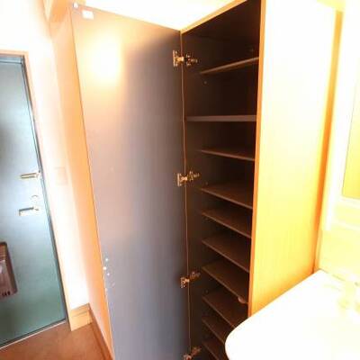 
						靴もたくさん入りますね