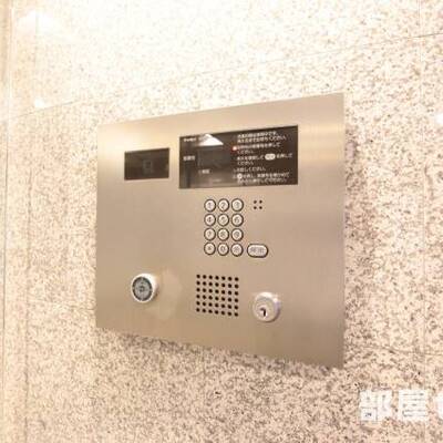 
						安心のオートロック