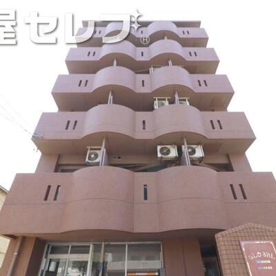 
						どっしりとした建物です。