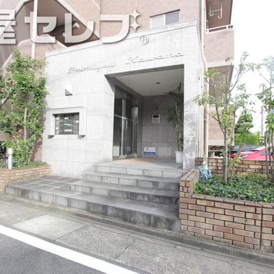 
						ダイヤル式ポスト。