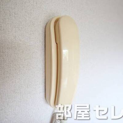 
						インターホン。