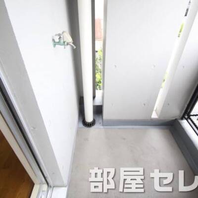 
						洗濯機置き場はこちら。