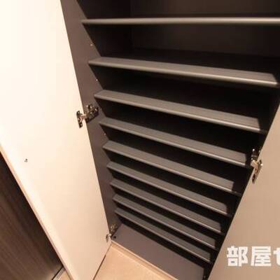 
						※反転タイプの部屋の写真を流用しています。