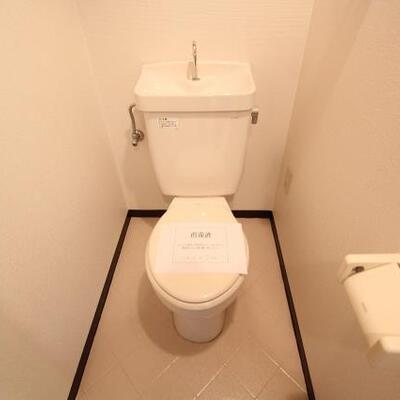 
						清潔感のあるお手洗いです。