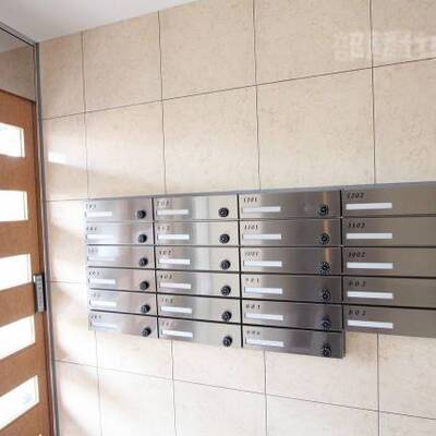 
						郵便受けもダイヤルつきで安心