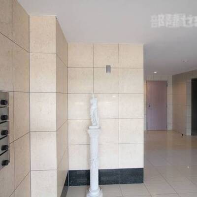 
						エントランスもこだわってます