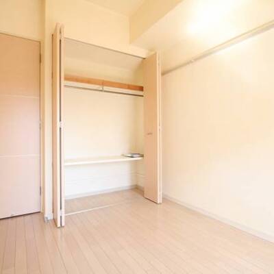 
						高さあり収納しやすいです