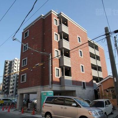 
						西面の外観です。