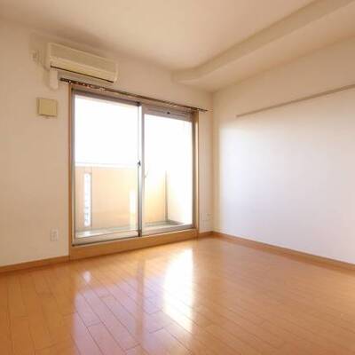 
						ベランダからの光が明るいですね