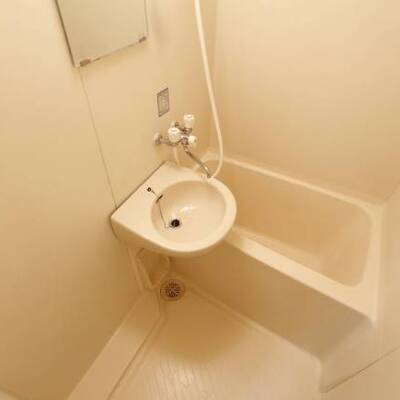
						2点式ユニットバスです。（イメージ写真）