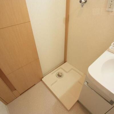 
						室内洗濯機置き場です。