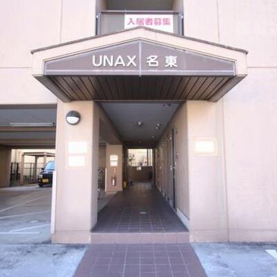 
						マンションの入り口です。