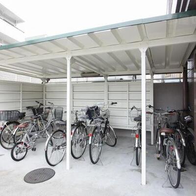 
						駐輪スペースです。