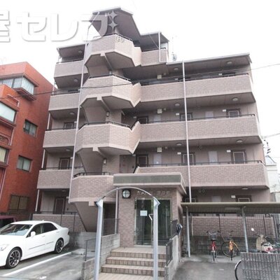 
						平成にできたまだまだ新しい外観。