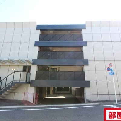 
						一社駅まで徒歩圏内。閑静な土地。