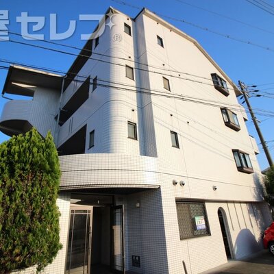 
						綺麗な外観です。