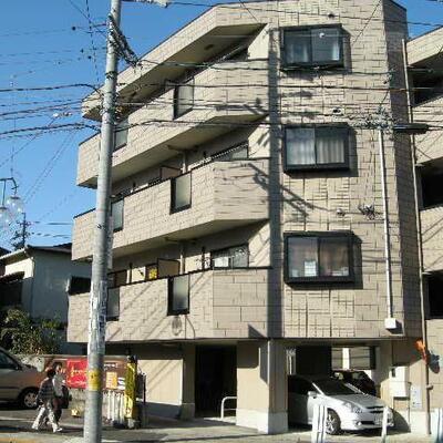 
						ダイエーまですぐ行けて便利です。