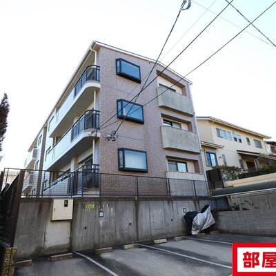 
						ＲＣ造３階建です。