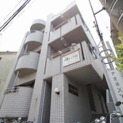 
						タイル張りRC造です。