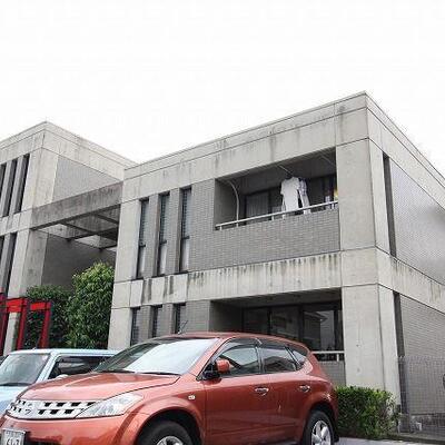 
						外観もかっこいいデザイナーズ物件。