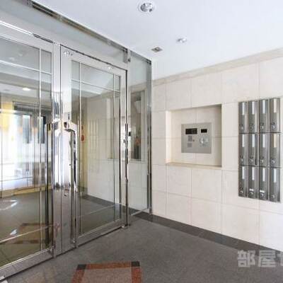 
						オートロックもついてます