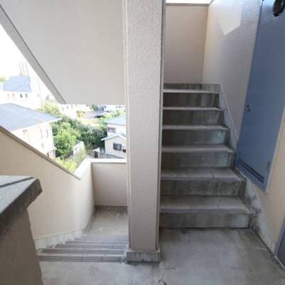 
						綺麗な廊下です。