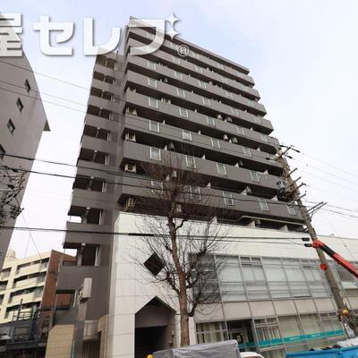 
						高層マンション。