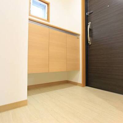 
						靴もたくさん入りそうですね