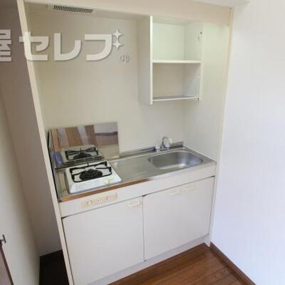 
						きれいなキッチン。