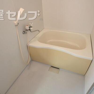 
						ゆっくりお風呂に入りたいですね。