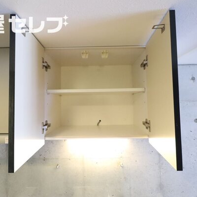 
						シューズボックス