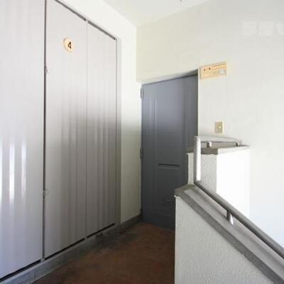 
						最上階角部屋です。