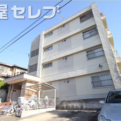 
						4階建の鉄筋コンクリート造。