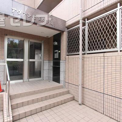 
						落ち着くエントランスです。