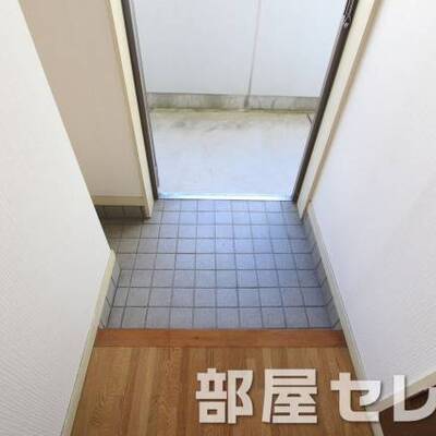 
						輝かしい玄関ですね。