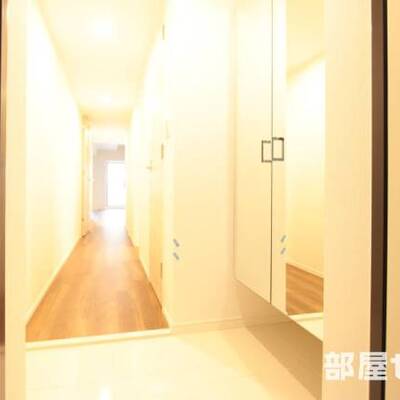 
						玄関回りもスッキリしてます